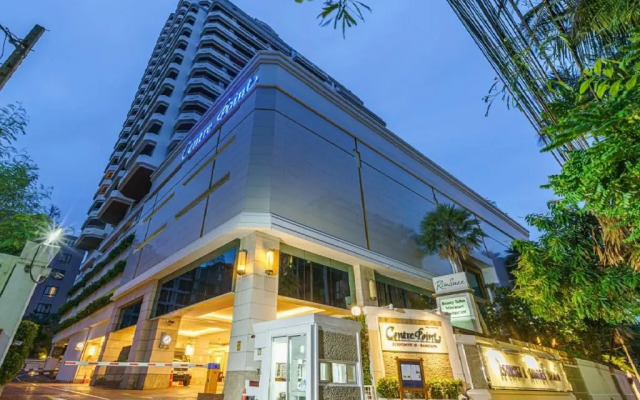 Отель Centre Point Hotel Sukhumvit 10