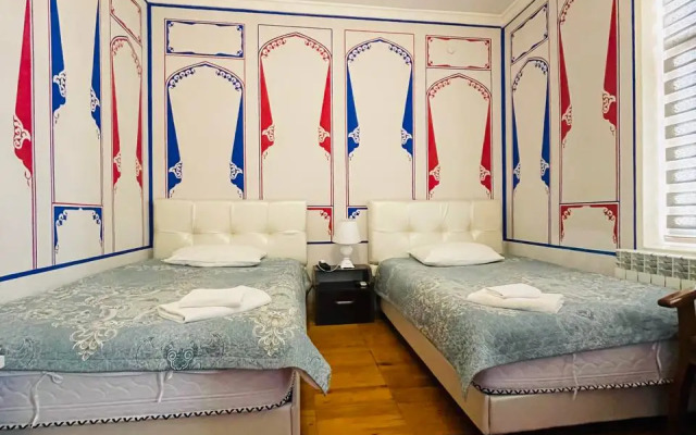 Chor Minor 90 m do tsentra goroda mi gotovi k osennemu prazdniku Hotel