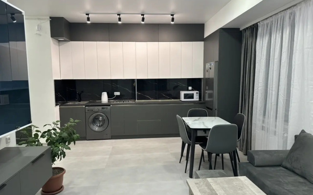 Квартира White 47