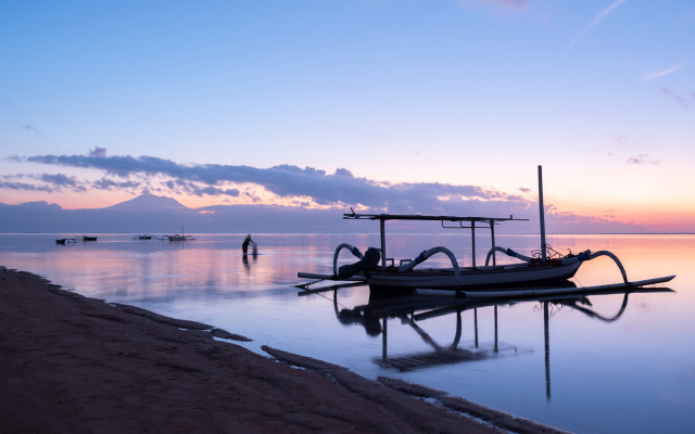 Отель Maya Sanur Resort & Spa