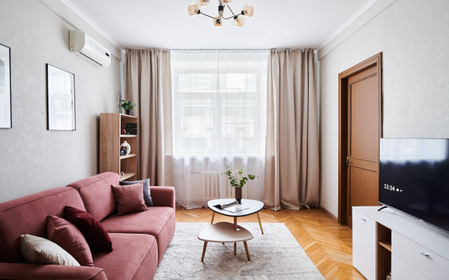 GM CHetverka novaya u Naberezhnoj Apartments
