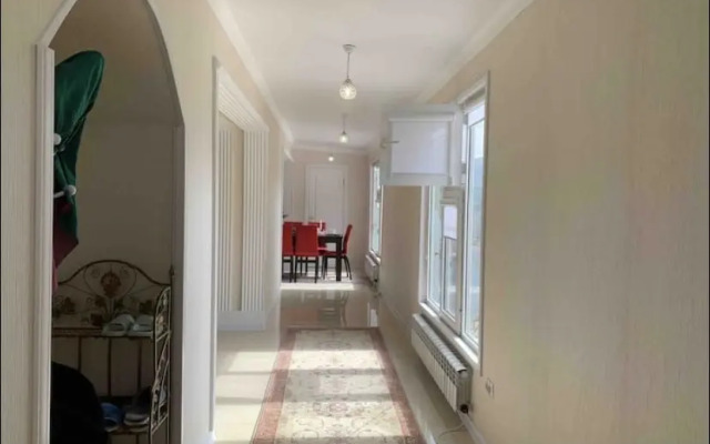 Апартаменты Квартира на Площади Гуниба