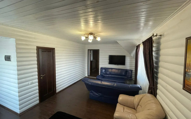 Частный Дом на Берегу Моря с Бассейном