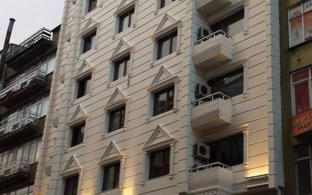 Grand Ant Hotel