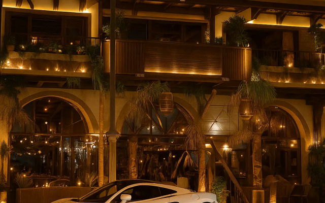 Отель Gloria luxury suites