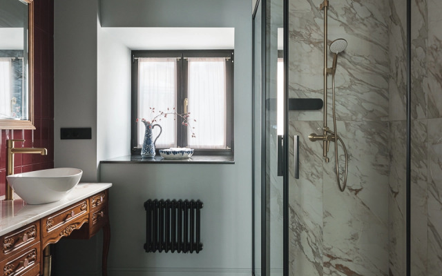 Квартира с авторским дизайном LetYourFlat Burgundy