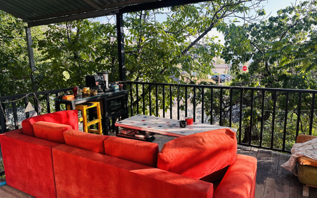 POnx Studios Apartments