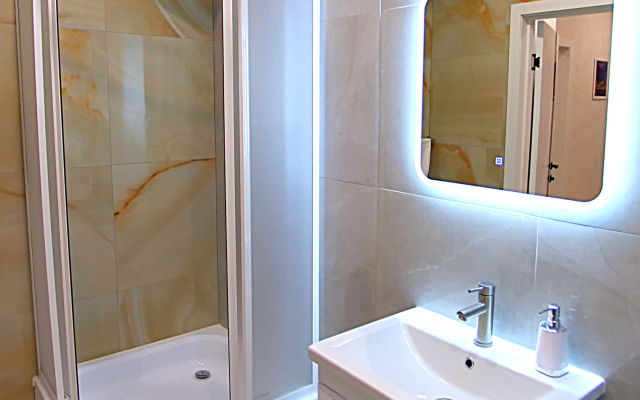 3 Na 2Oy Lezhnevskoy Ulitse 18 Apartments