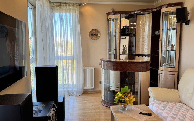 Апартаменты Трёхкомнатные на Римской