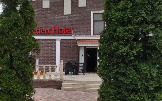 Garden Hotel