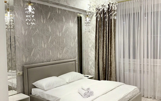 V Samom Tsentre Pyatigorska naprotiv Avtovokzala Apartments