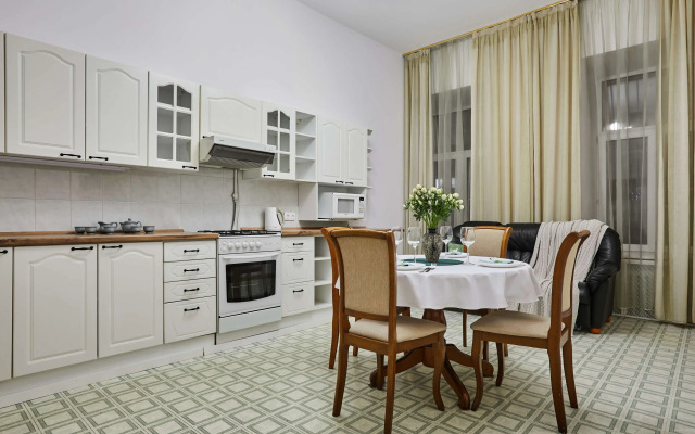 Flatstay S Erkerom I Vysokimi Potolkami Apartments