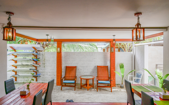 Thulusdhoo Inn Guest House