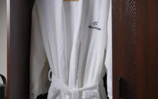 Mounthree Resort Hotel