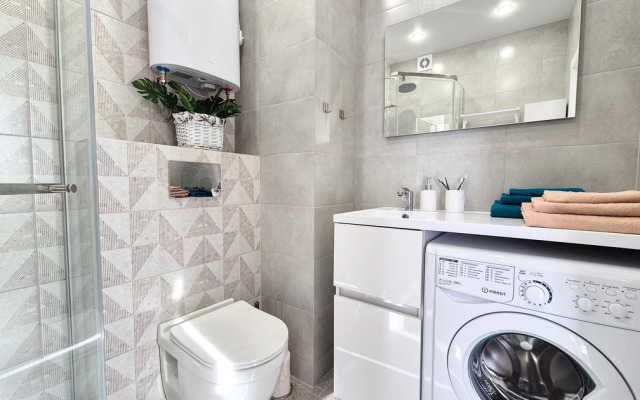 Studiya S Dvumya Balkonami Apartments