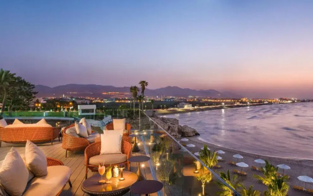 Отель Crowne Plaza Muscat by IHG