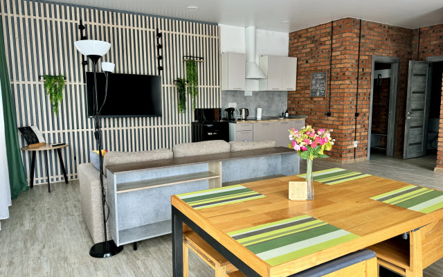Semeynye Dvukhkomnatnye S Terrasoy Na Glavnaya 21M Apartments