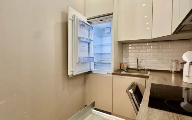 Na Tavricheskoy 7k2 Flat