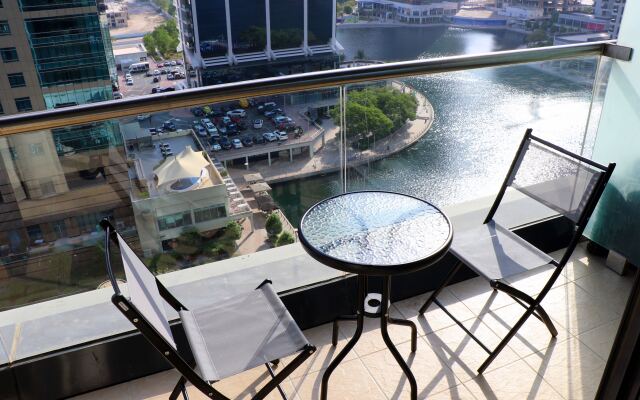 Cosmos Living - Goldcrest Views1 Apartments