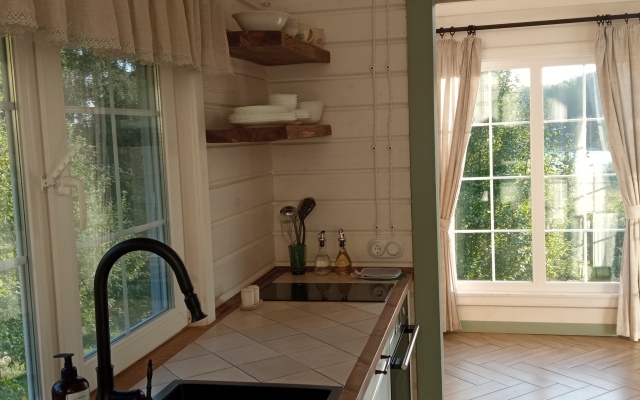 Tri Kholma Guest house