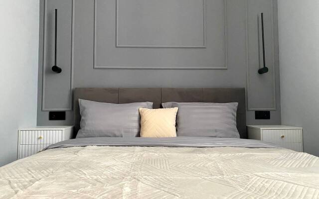 Апартаменты трехкомнатные рядом с набережной