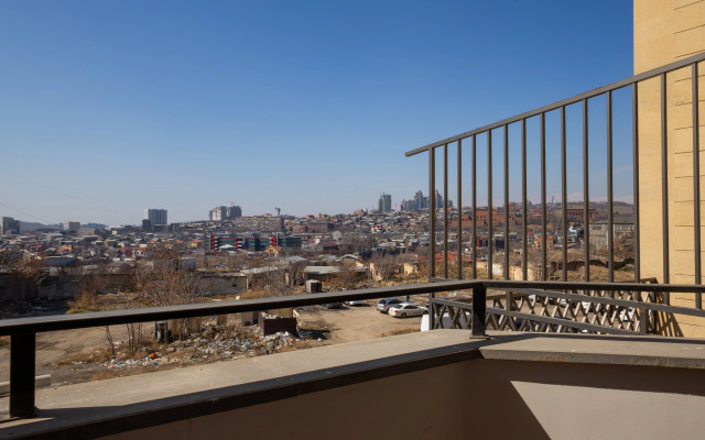 KeyGo #0026, 1 Bedroom, Next To English Park Apartments