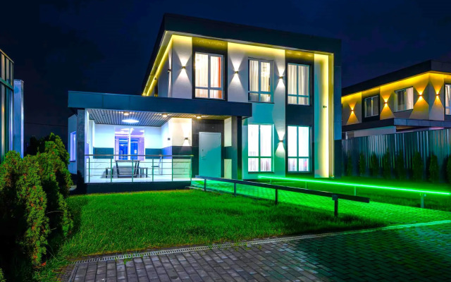 Kottedzha s baney i basseynom Private house