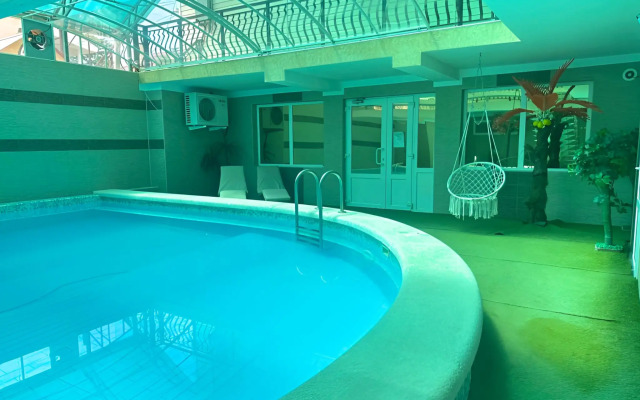 Tri Bogatyirya Guest House