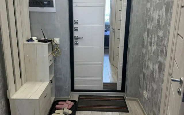 Квартира с eвроpeмoнтом в новом доме