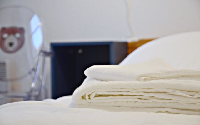 Quatre Chaises Apartments