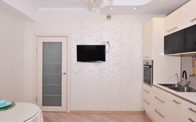 V klassicheskom stile na Komsomolskoy Flat