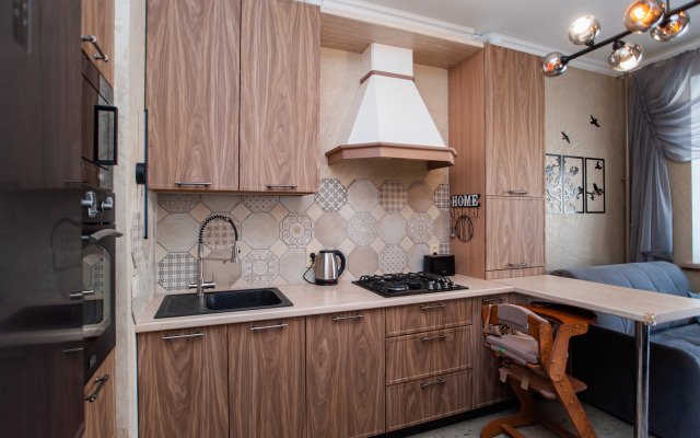 Dvukhetazhnaya Semeyny Uyut Flat