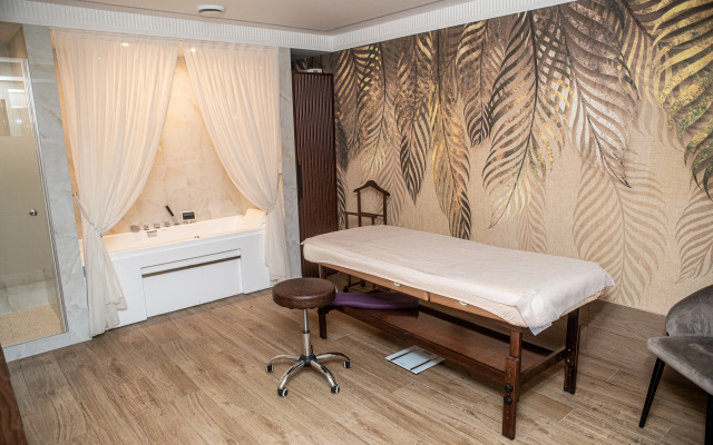 Grace El Paraiso Hotel