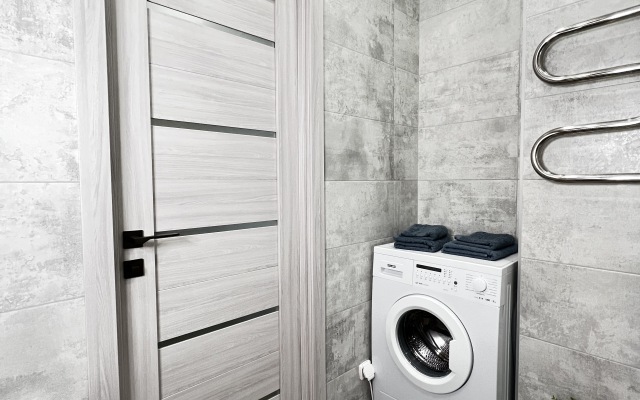 Yasny Bereg 3, 1 etazh Flat