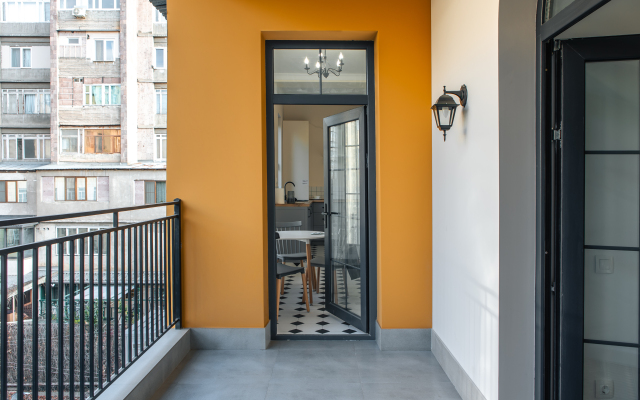 KeyGo #0032, 1 Bedroom, Balcony, City Center Apartments