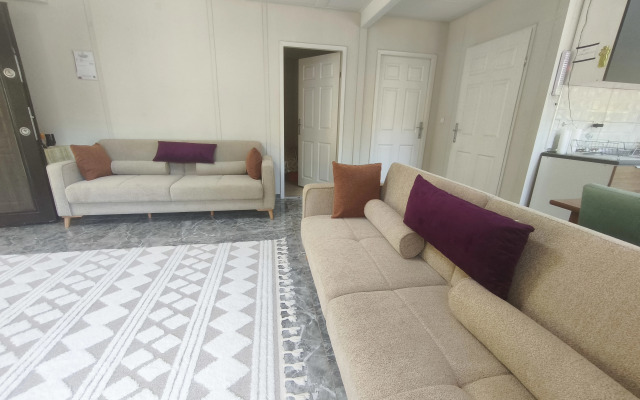 Mürteza Çam Private house