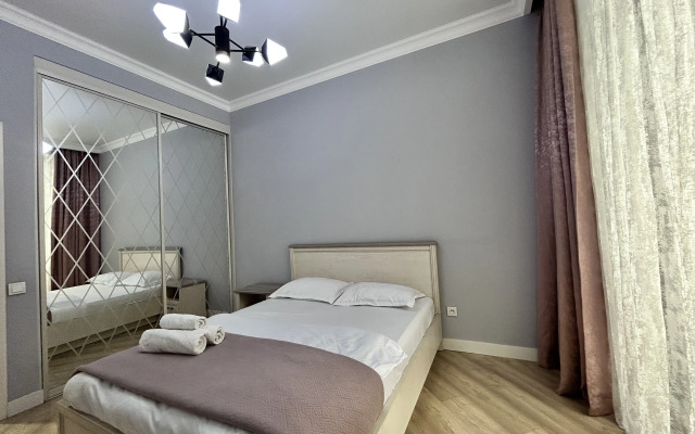 V Tsentre Goroda v Krasivom Meste Flat