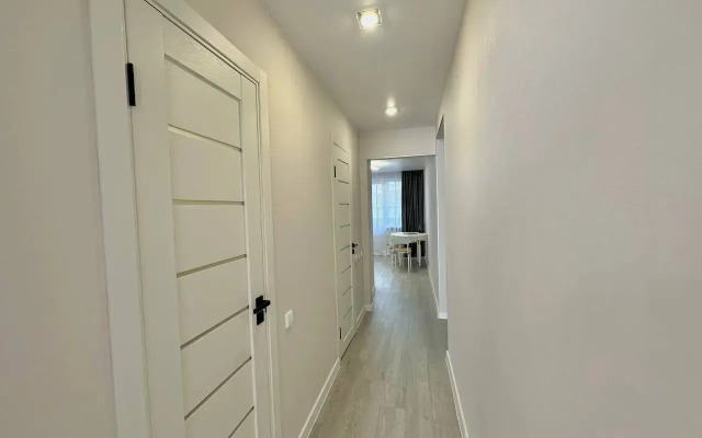 Ryadom S Readovskim Parkom Flat