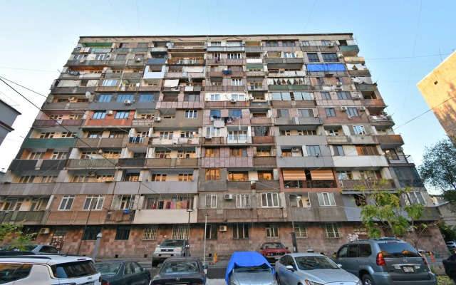 2-K, Ulitsa Yeznika Kokhbatsi, Ko110 Flat