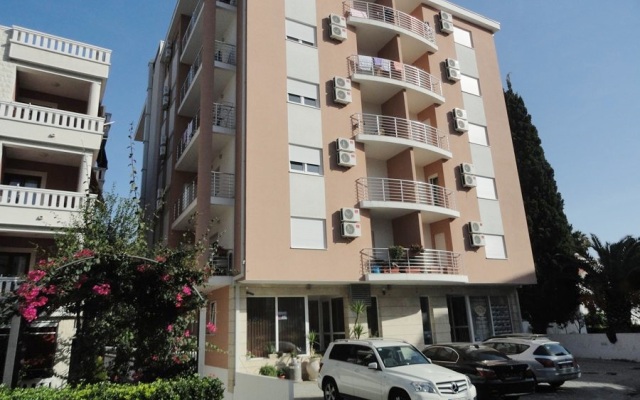 Natasa Lux Apartments