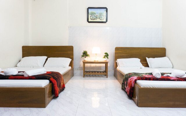 White House International Residential Hotel