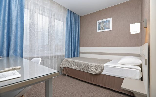 Snowy Owl Hotel