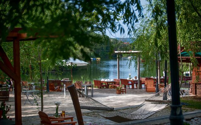 Wineport Lodge Agva Riverside Hotel & Winery