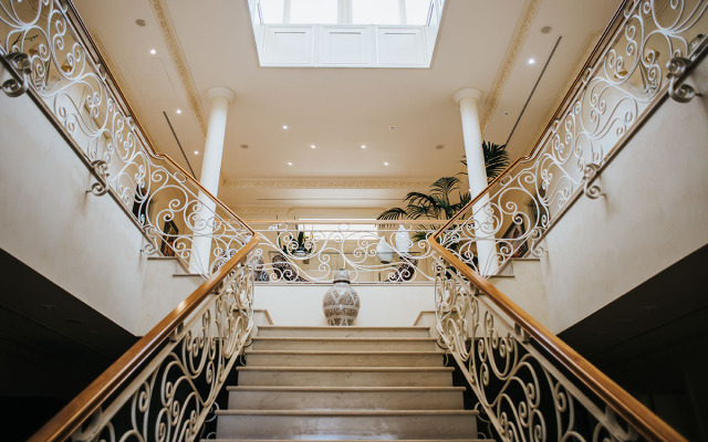 Luxury King Villa Apartments