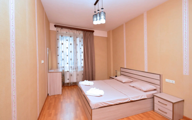 Prostornaya Kvartira na Severnom Prospekte, Hh533 Flat