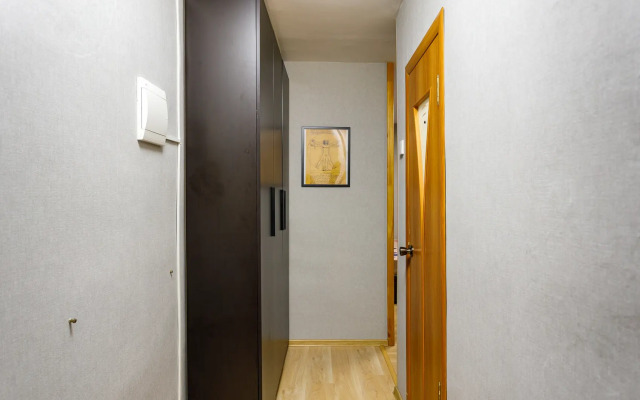 Ussuriyskiy bulvar 15 Flat