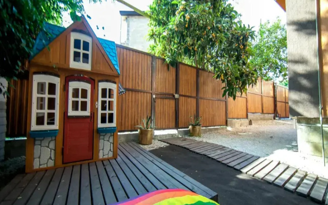 Schastlivy Slon Guest house
