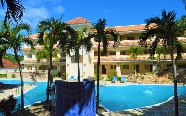The Palm Beach Luxury Condo Apart-Hotel
