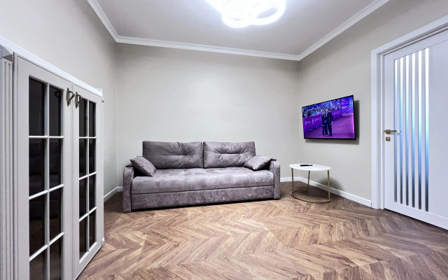 S Sovremennym Remontom Svetlaya Uyutnaya Flat