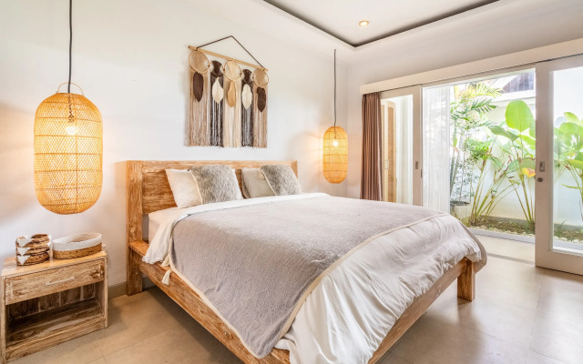 Jungle Amaranth Canggu – Exclusive 3BR Retreat with Pool, Modern Amenities and Top Location Villa